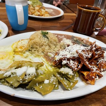 Cafe De Olla - Chilaquiles Divorciados - American Near Me - Monrovia, California