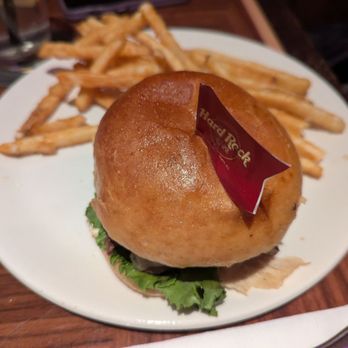 Hard Rock Cafe - American Near Me - Atlantic City, New Jersey