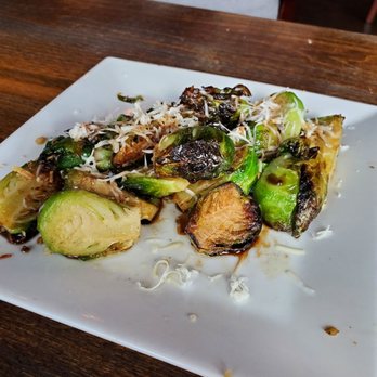Tin 202 - Cocktail Bars Near Me - Morgantown, West Virginia