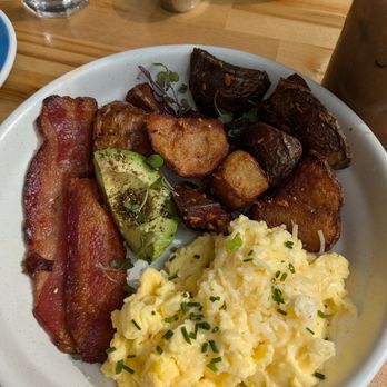 Drift Cafe Village Plaza - Another shot of the crispy potato brekkie with the aioli on the side - Breakfast & Brunch Near Me - Chapel Hill, North Carolina