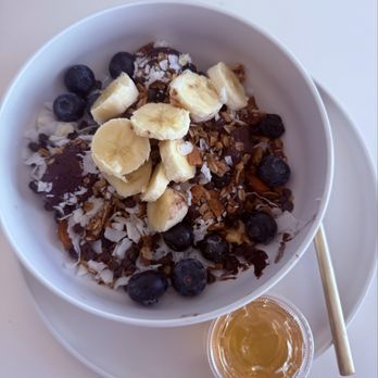 Chiquita - Açaí bowl, sooo good. - Breakfast & Brunch Near Me - Palm Springs, California