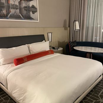 The Crescent Hotel, Fort Worth - Bed and sitting area - Hotels Near Me - Fort Worth, Texas The Crescent Hotel, Fort Worth - Bed and sitting area - Hotels Near Me - Fort Worth, Texas