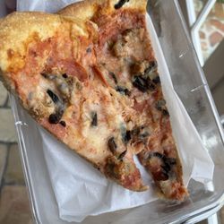 Sliceit - Recent review of the "meat lovers" where's the beef??
