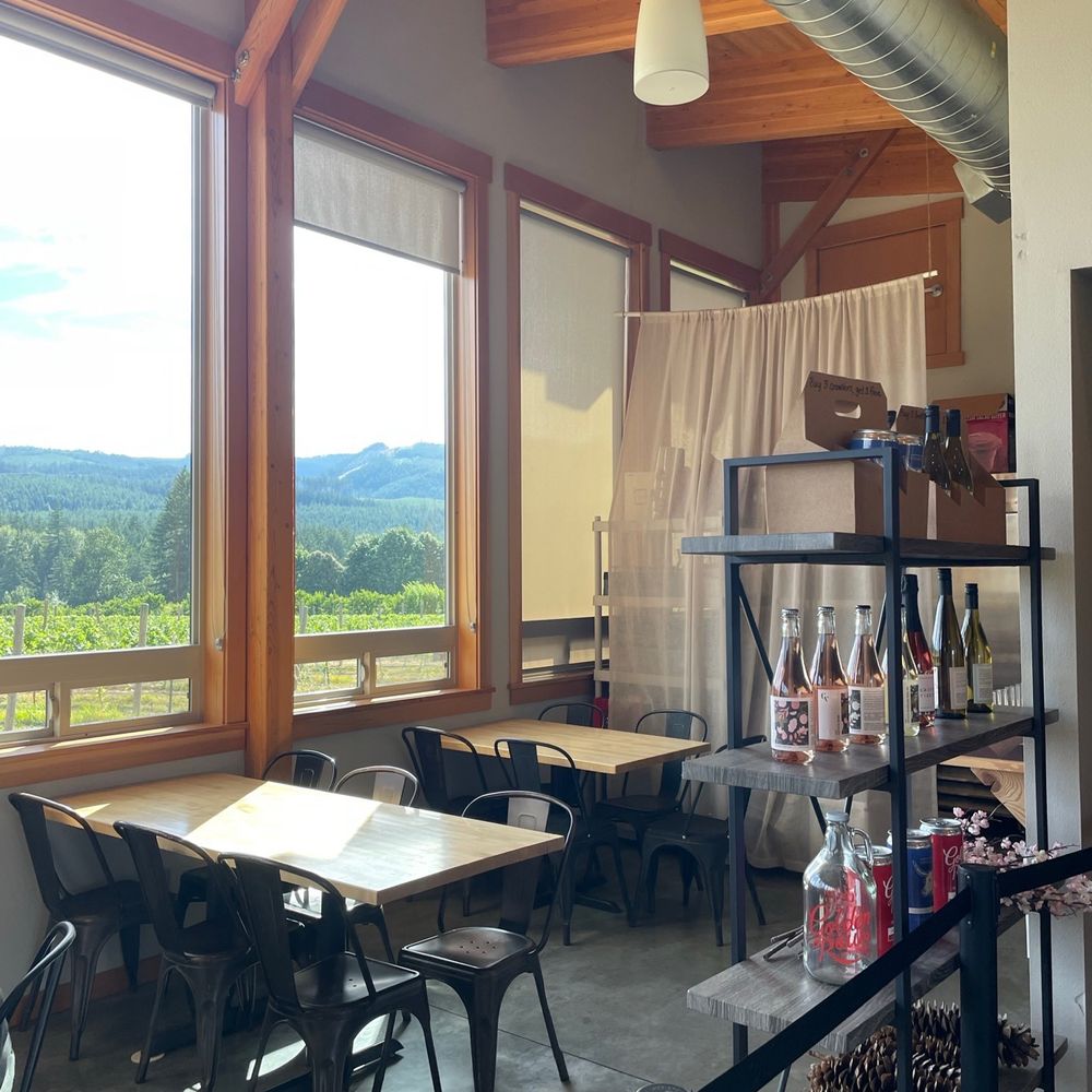 Grateful Vineyard - Lots of seating inside - Wine Tasting Room Near Me - Mount Hood, Oregon Grateful Vineyard - Lots of seating inside - Wine Tasting Room Near Me - Mount Hood, Oregon