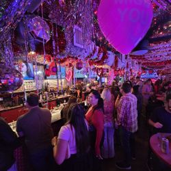 Paddy O'Brien's Irish Pub - Busy Saturday Night on 31 Jan