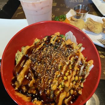 Oishi Ramen & Poke - Customized Poke Bowl and strawberry boba in the back. - Poke Near Me - Ingleside, Texas