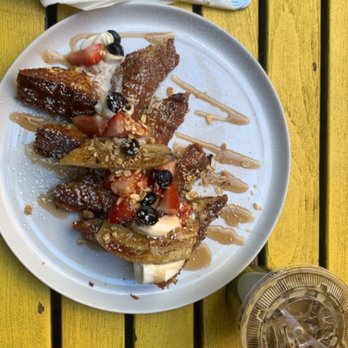 Outro - french toast and Matcha Outro - Cafes Near Me - New York, New York