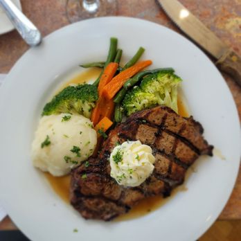 Lara’s Fine Dining - Delicious food - Italian Near Me - Richmond, California