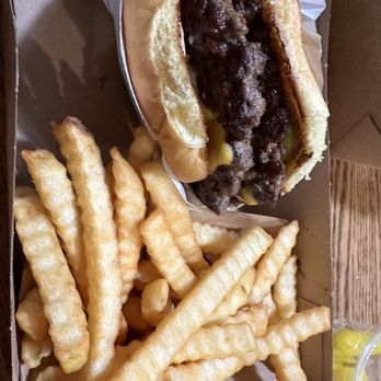 Bodega Smash Burgers - Double smash with crinkle fries - Burgers Near Me - Westminster, California Bodega Smash Burgers - Double smash with crinkle fries - Burgers Near Me - Westminster, California
