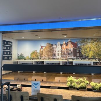 KLM Crown Lounge 52 - Airport Lounges Near Me - Schiphol, New Hampshire
