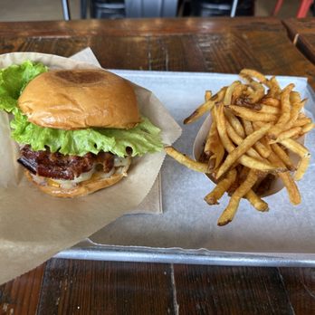 Social Burger - Burger and fries - Burgers Near Me - Vienna, Virginia