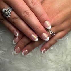 Roscely nail and spa - Crom French manicure