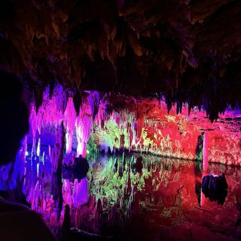 Meramec Caverns - Tours Near Me - Sullivan, Missouri Meramec Caverns - Tours Near Me - Sullivan, Missouri