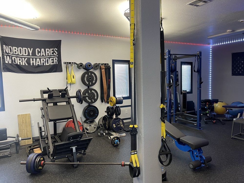 Strive To Be Fit Logo