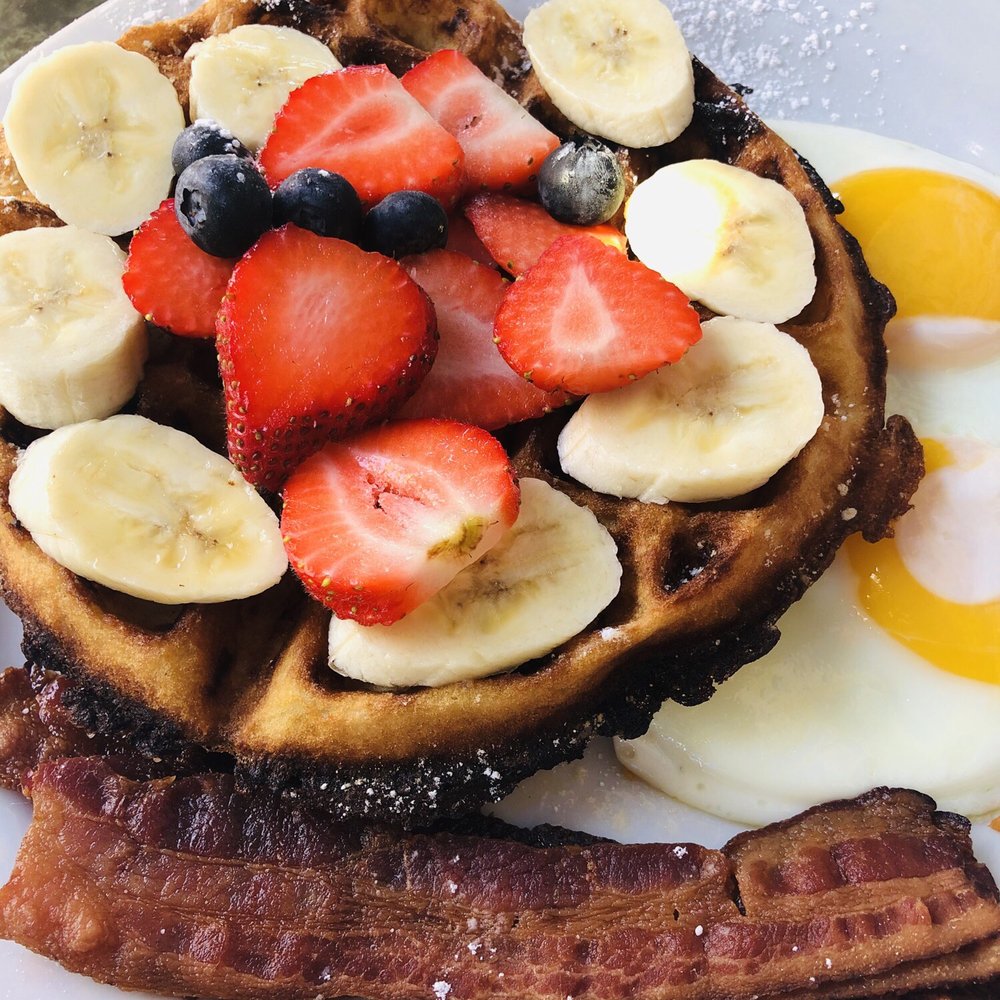 Ocean View Café - Ultimate Breakfast Combo (w/ bacon and 2 eggs, sunny side up) - Breakfast & Brunch Near Me - Manhattan Beach, California