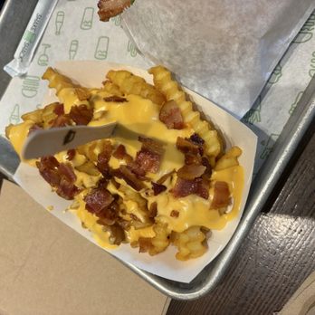 Shake Shack - Fast Food Near Me - Los Angeles, California Shake Shack - Fast Food Near Me - Los Angeles, California