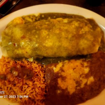 Pueblo Viejo Grill - Burrito Verde - Mexican Near Me - Palm Desert, California Pueblo Viejo Grill - Burrito Verde - Mexican Near Me - Palm Desert, California