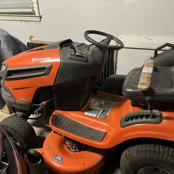 Lawn Mower Doctor - Our mower has new blades - Outdoor Power Equipment Services Near Me - Louisville, Kentucky Lawn Mower Doctor - Our mower has new blades - Outdoor Power Equipment Services Near Me - Louisville, Kentucky