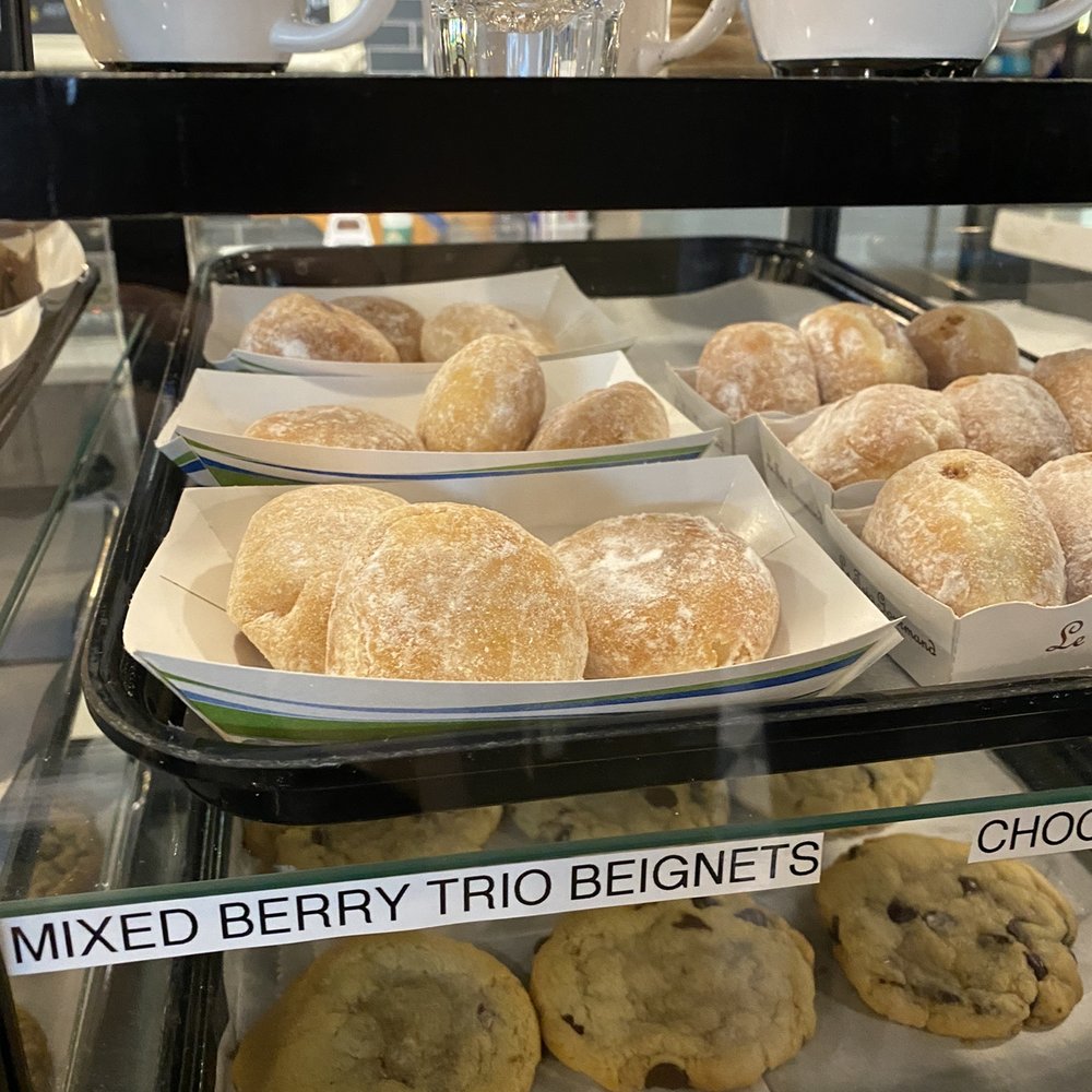 Seriously delicious beignets! Seriously delicious beignets!