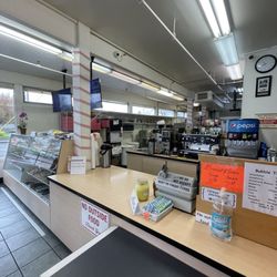 Cal's Donuts and Pastry