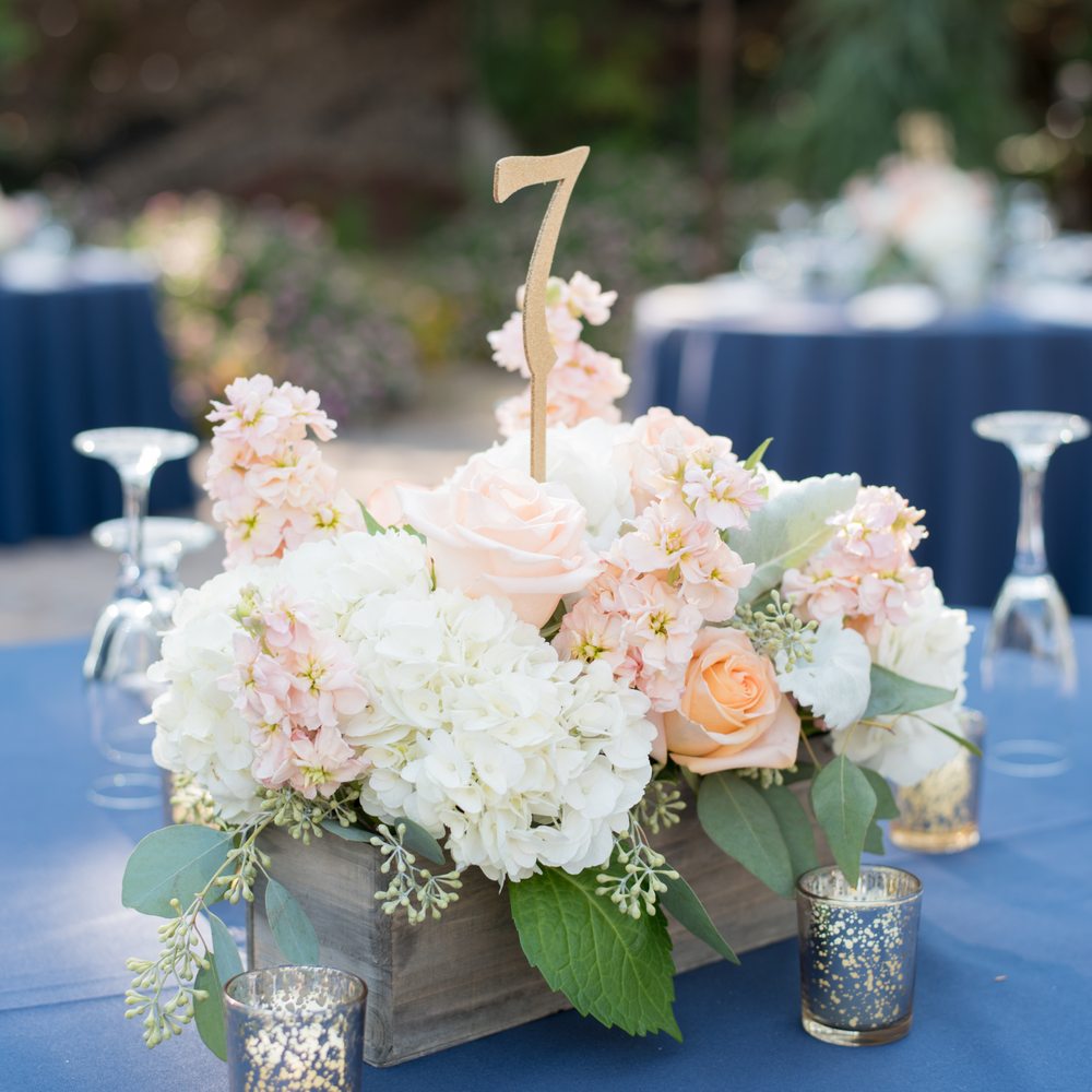 Rosebud Floral Designs - Rustic Centerpiece - Floral Designers Near Me Rosebud Floral Designs - Rustic Centerpiece - Floral Designers Near Me