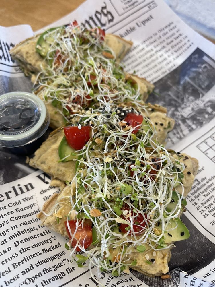 IQ’S JUICE BAR Updated June 2024 34 Photos 800 N Expressway 77/83