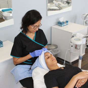Gulf Coast Academy - FACIAL SPECIALIST PROGRAM - NIGHT CLASSES AVAILABLE! - Cosmetology Schools Near Me - Fort Myers, Florida Gulf Coast Academy - FACIAL SPECIALIST PROGRAM - NIGHT CLASSES AVAILABLE! - Cosmetology Schools Near Me - Fort Myers, Florida