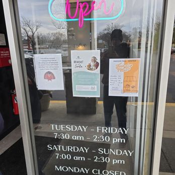 Cafe On The Grove - Breakfast & Brunch Near Me - Rolling Meadows, Illinois Cafe On The Grove - Breakfast & Brunch Near Me - Rolling Meadows, Illinois