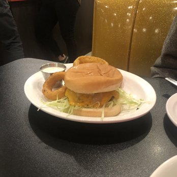North Star Diner - Wouldn't expect something this plain from a burger named after the restaurant (only comes with 4 onion rings) - Bars Near Me - Seattle, Washington North Star Diner - Wouldn't expect something this plain from a burger named after the restaurant (only comes with 4 onion rings) - Bars Near Me - Seattle, Washington