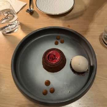Capa - chocolate cake - Spanish Near Me - Lake Buena Vista, Florida
