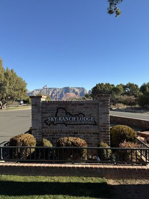 Sky Ranch Lodge by null