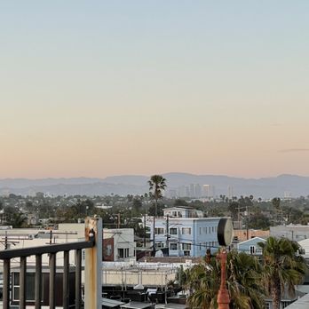 Venice Breeze Suites - View from rooftop balcony - Hotels Near Me - Venice, California Venice Breeze Suites - View from rooftop balcony - Hotels Near Me - Venice, California