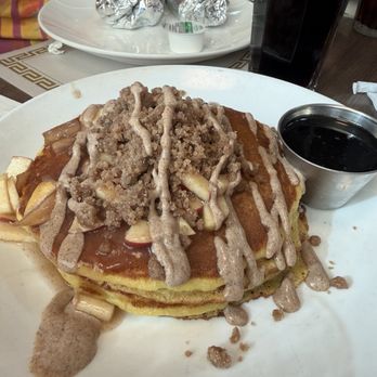 Whiskey Down Diner - Apple crumb pancakes - Bars Near Me - Farmingdale, New York