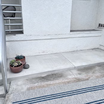 Dibara Masonry - Finished step up by foundation - Masonry/Concrete Near Me - Glendale, California Dibara Masonry - Finished step up by foundation - Masonry/Concrete Near Me - Glendale, California