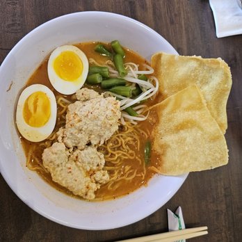 Wimal Authentic Thai Food - Chicken Noodle Bowl using ground chicken patty rather than sliced chicken - Thai Near Me - Marietta, Georgia