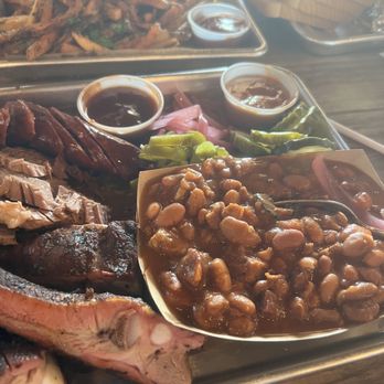 OAK'D BBQ - BBQ Ribs, Wagyu Brisket, jalapeño cheddar sausage - Barbeque Near Me - Addison, Texas