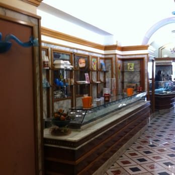 Pasticceria Pelosi - l'interno - Patisserie/Cake Shop Near Me - Aversa, CE Pasticceria Pelosi - l'interno - Patisserie/Cake Shop Near Me - Aversa, CE