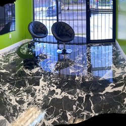 In And Out Car Rentals - Inside waiting area