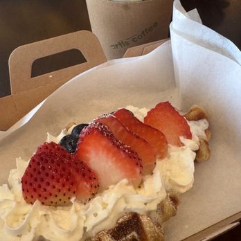 Auria Coffee - Strawberry  Croffle - Desserts Near Me - Buena Park, California