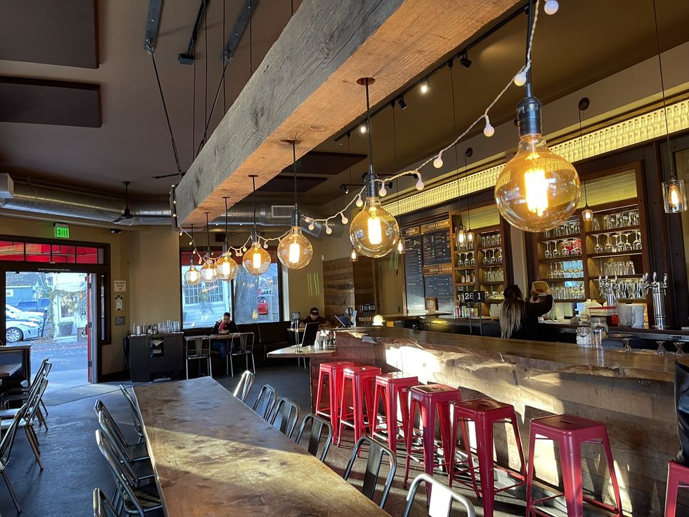 Roam Artisan Burgers