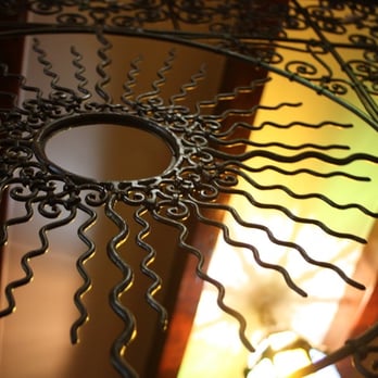 Resto Calvoet chez Hassan - Décoration marocaine authentique - Moroccan Near Me - Uccle, BRU Resto Calvoet chez Hassan - Décoration marocaine authentique - Moroccan Near Me - Uccle, BRU