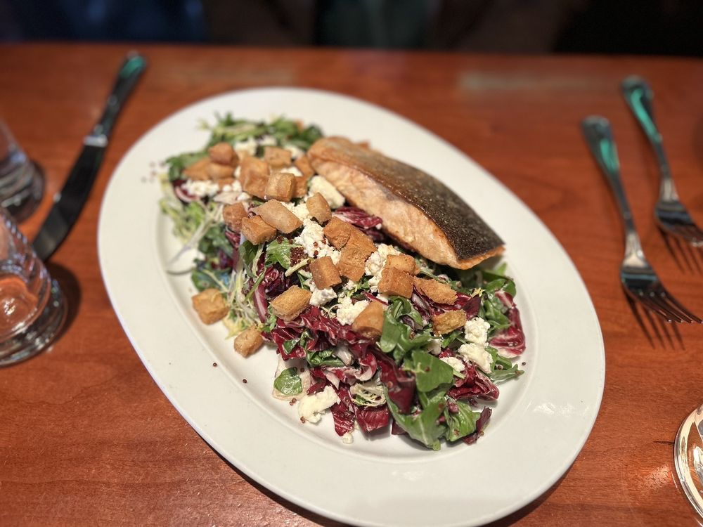 Food from Clyde's of Georgetown