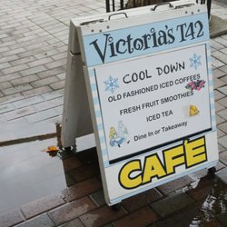Victoria's T 4 2 - Sign