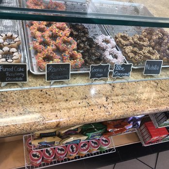 La Ca Bakery & Cafe - Mochi Donuts by Mochinut - Vietnamese Near Me - Hayward, California