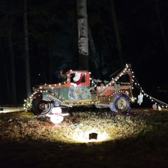 Ballou Park - One of the 2022 Christmas lights displays - Parks Near Me - Danville, Virginia Ballou Park - One of the 2022 Christmas lights displays - Parks Near Me - Danville, Virginia