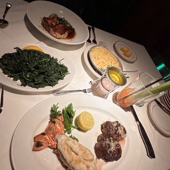 Shaw's Crab House - Seafood Near Me - Chicago, Illinois Shaw's Crab House - Seafood Near Me - Chicago, Illinois