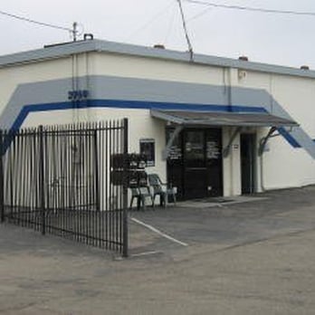 Fix Auto Oxnard South - Body Shops Near Me - Oxnard, California