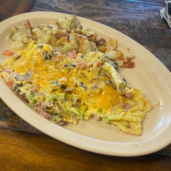 LV Cafe - House Omelette - Breakfast & Brunch Near Me - Helendale, California