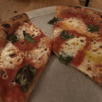 Swyft Restaurant - Margherita pizza. - Bars Near Me - Kent, Connecticut