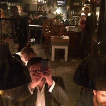 Le Marigny - Le Marigny am Abend - Bistros Near Me - Berlin, BE
